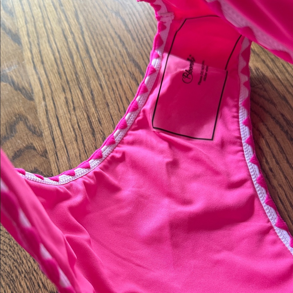 Pink Bikini Set - Picture 5 of 8